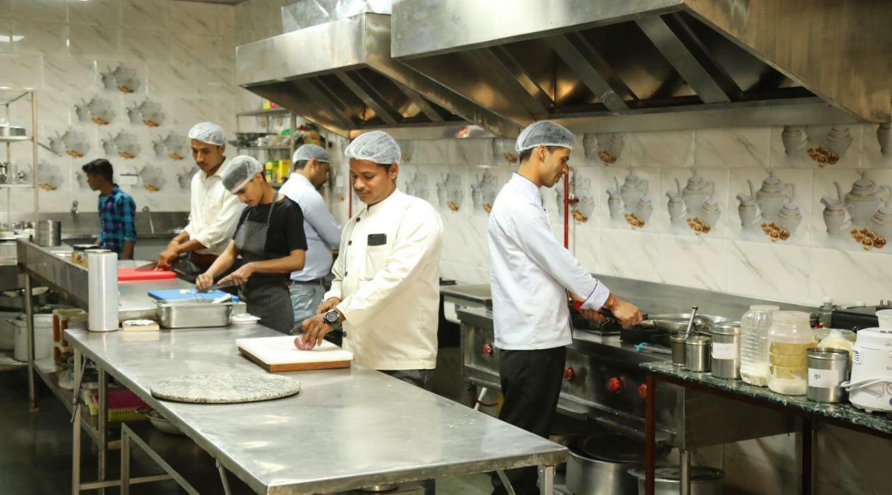 Hotel New Seasons Kalka Ngoại thất bức ảnh